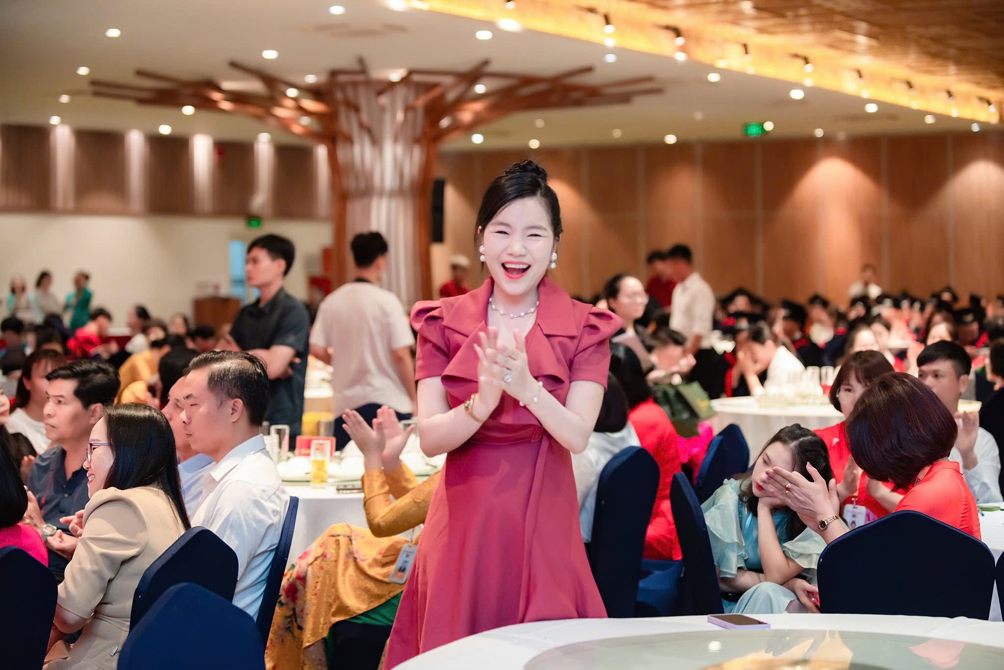 Chủ tịch Đặng Thị Bắc đại diện Cerabe tham dự chương trình Lễ ký kết hợp tác 